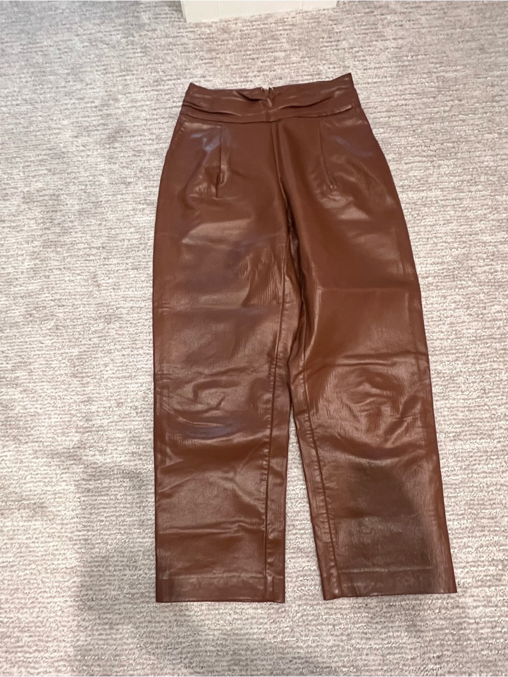 Wilfred Faux Leather Cropped Pant, size 4, excellent condition